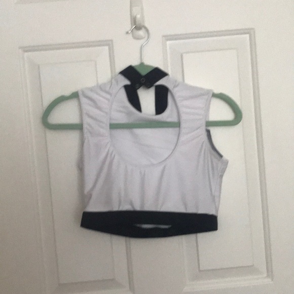 White and black turtle neck crop top - Picture 2 of 2